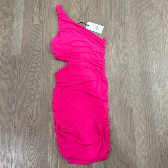 Leith Dresses & Skirts - NWT Hot Pink one shoulder dress Size XS